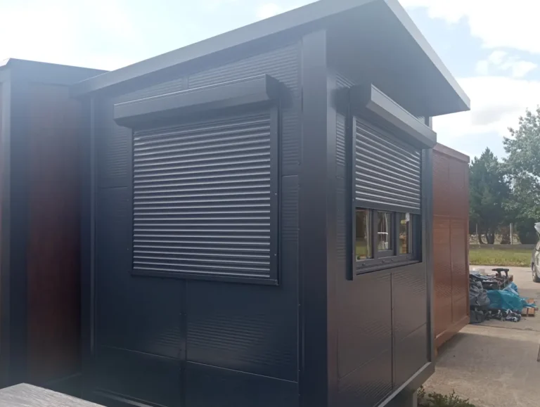 Żaluzje antywłamaniowe - Agmart producent rolet zewnętrznych