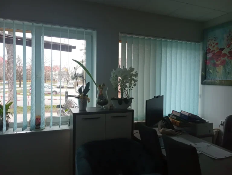 Żaluzje pionowe -Verticale- w biurze- Agmart producent Verticali